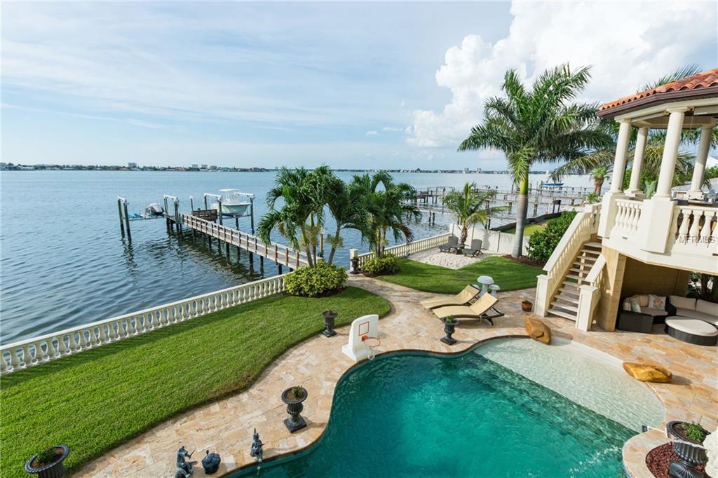 BOCA CIEGA ISLE - Residential