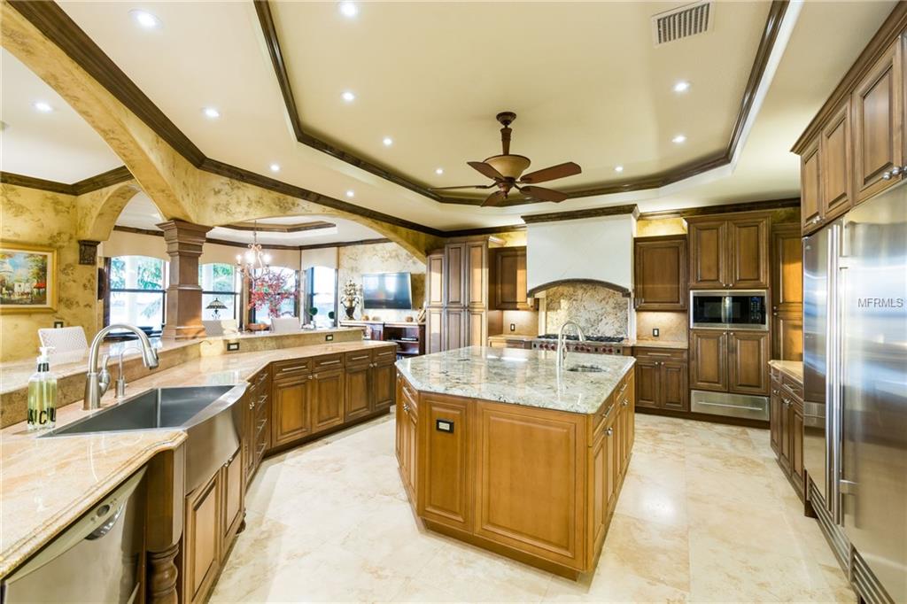 BOCA CIEGA ISLE - Residential