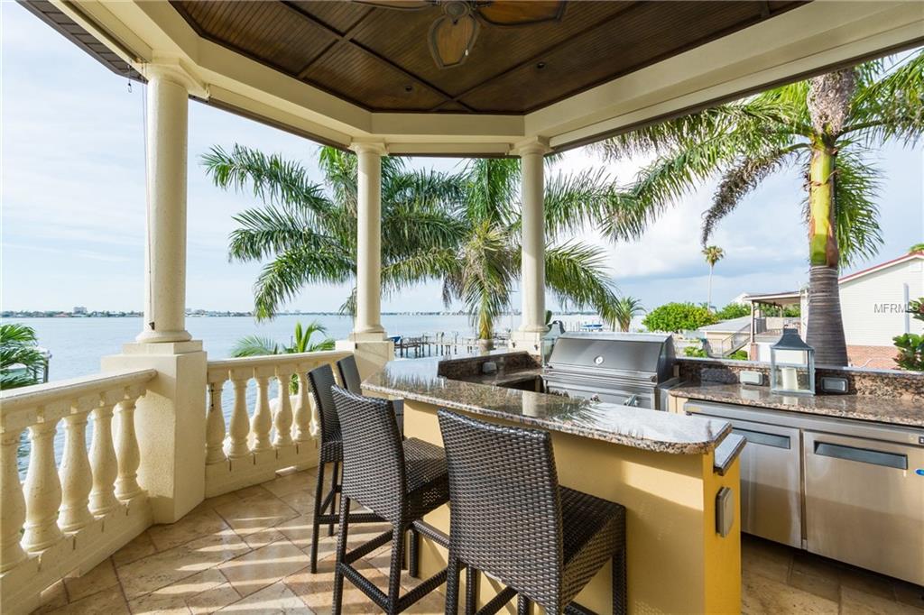 BOCA CIEGA ISLE - Residential