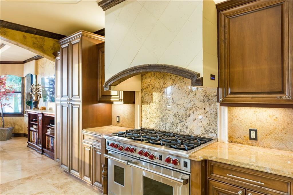 BOCA CIEGA ISLE - Residential