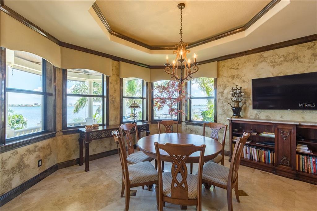 BOCA CIEGA ISLE - Residential