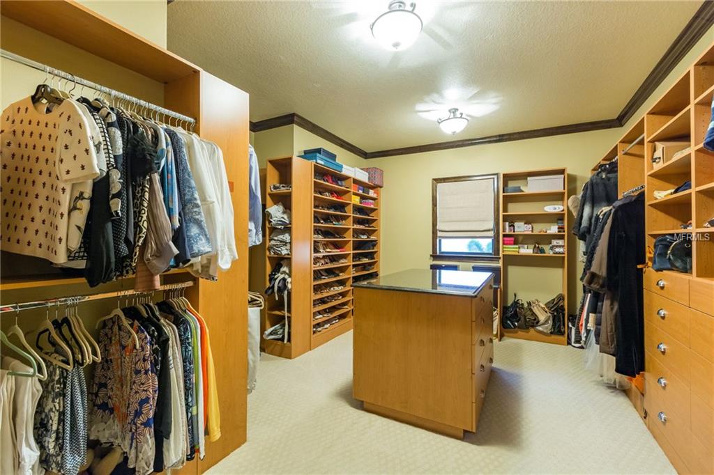 BOCA CIEGA ISLE - Residential