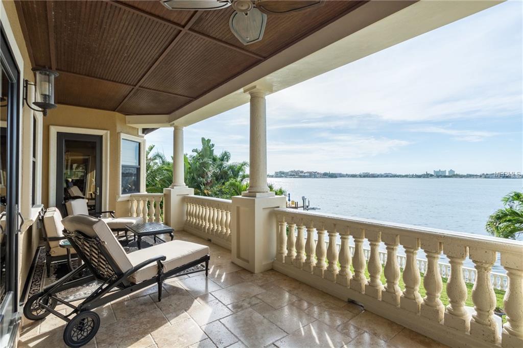 BOCA CIEGA ISLE - Residential