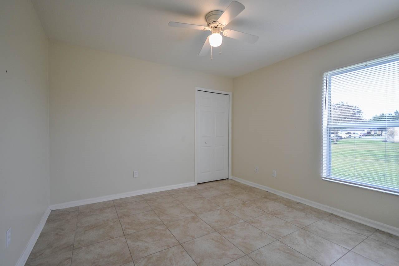 AVONDALE GROVES - Residential Lease