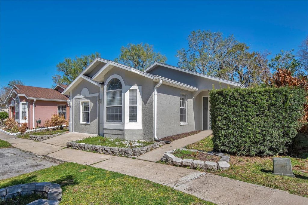 Photo of 1537 Rivers Edge Drive, Orlando, FL 32825 (MLS # O6385700)