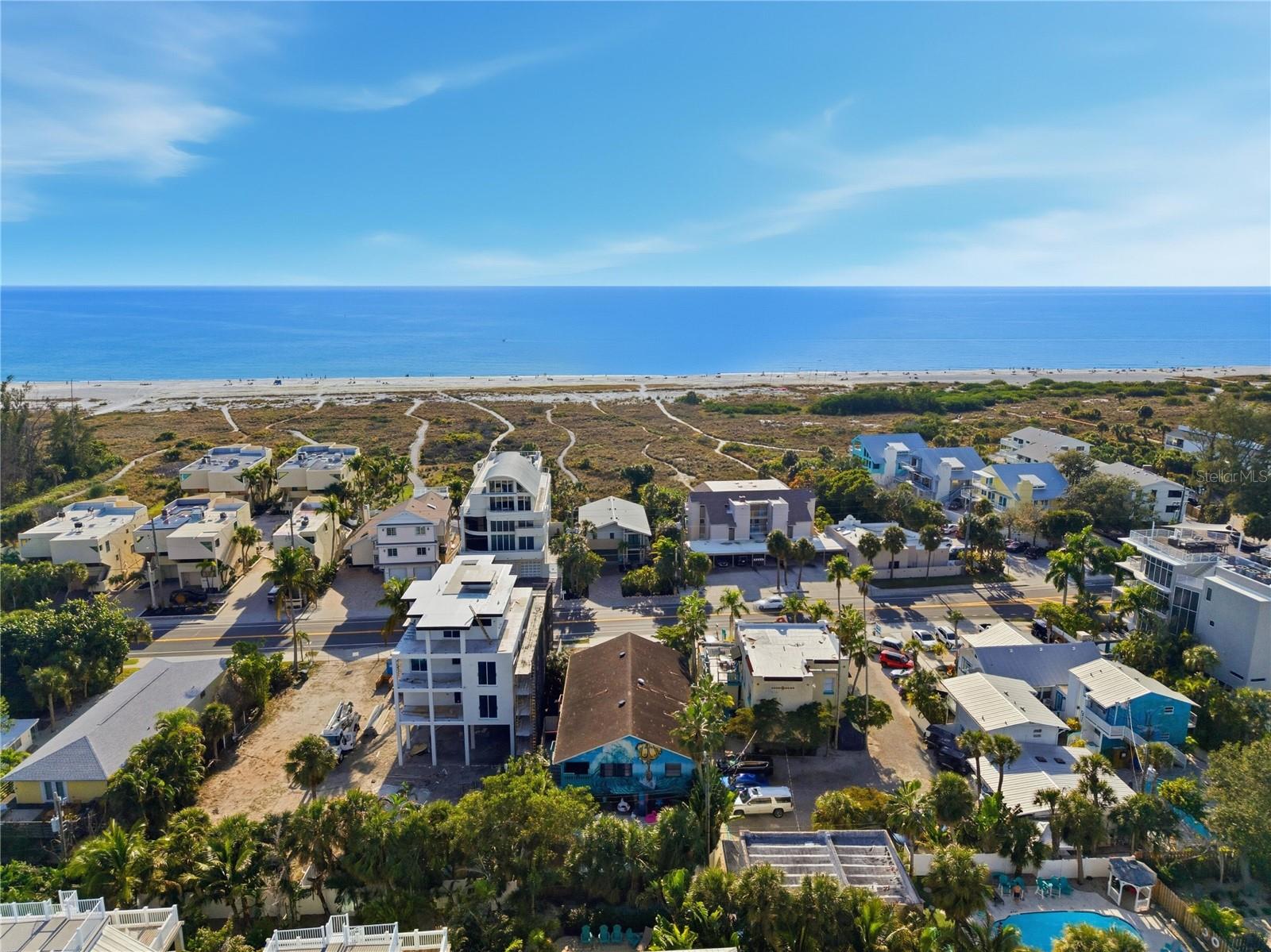 SARASOTA BEACH - Residential Income