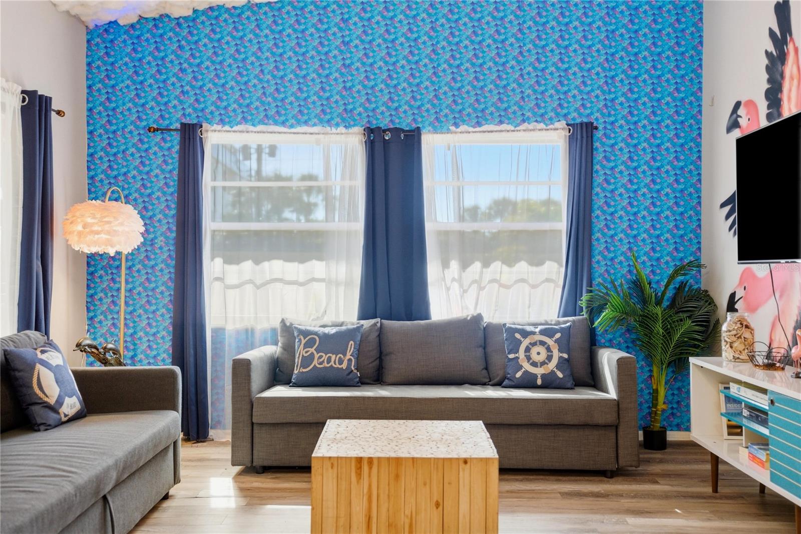 SARASOTA BEACH - Residential Income