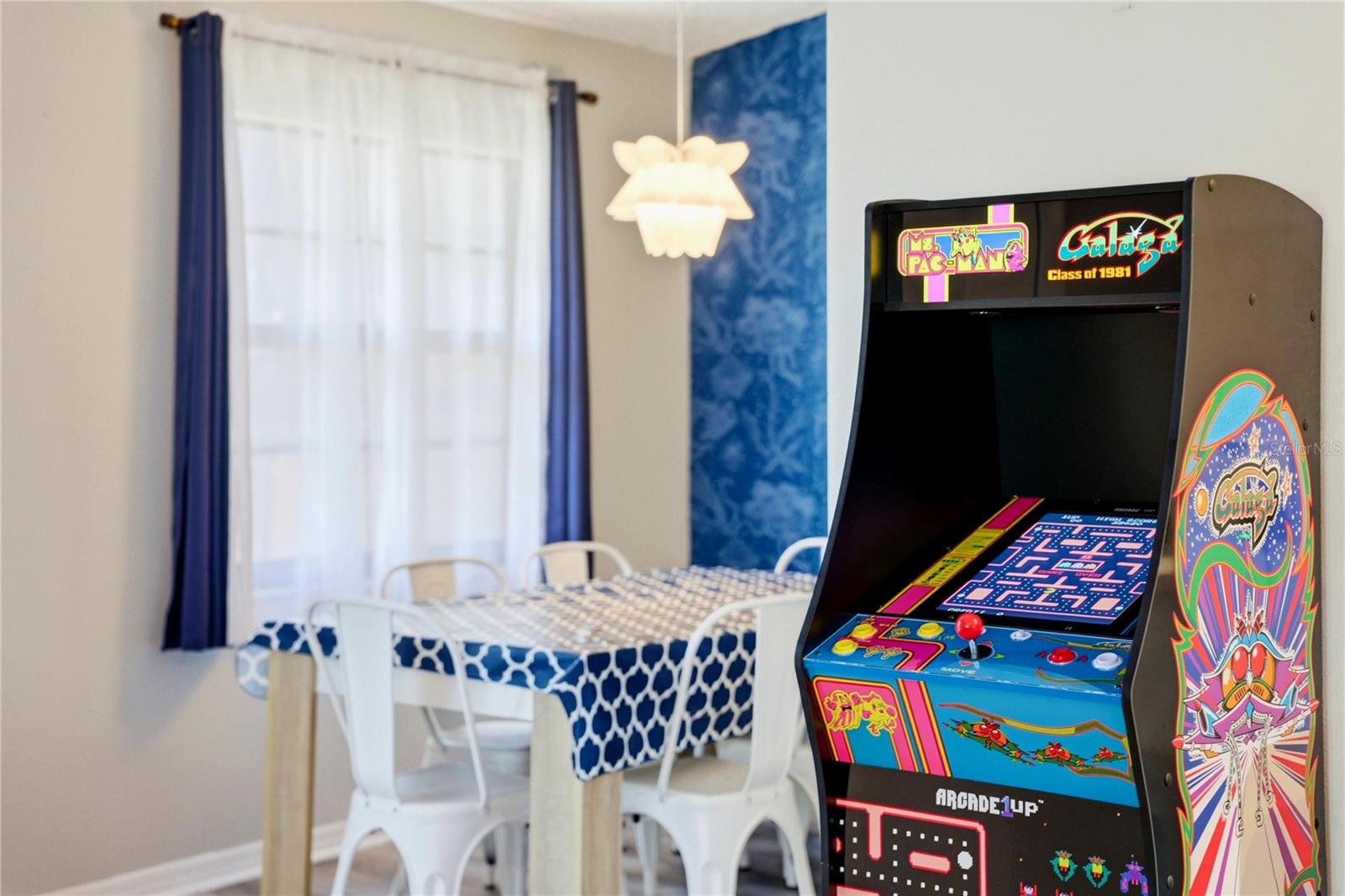 SARASOTA BEACH - Residential Income