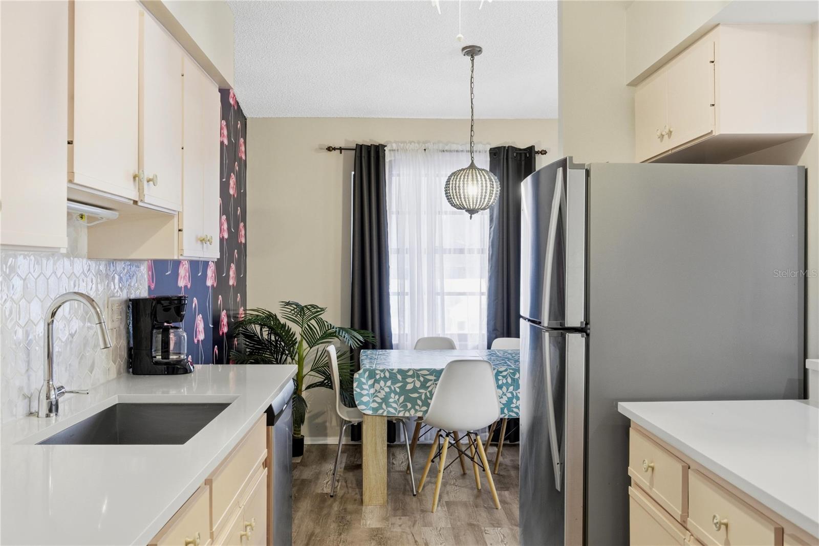 SARASOTA BEACH - Residential Income