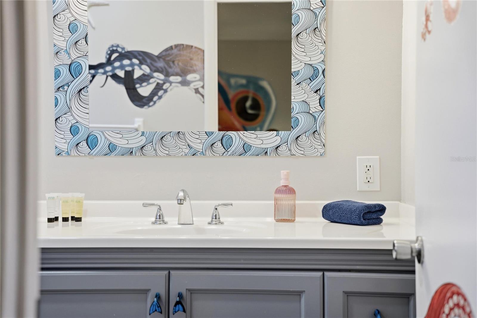 SARASOTA BEACH - Residential Income