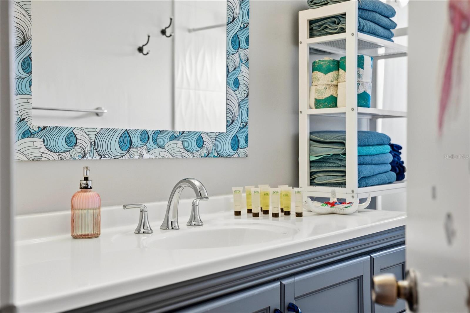 SARASOTA BEACH - Residential Income