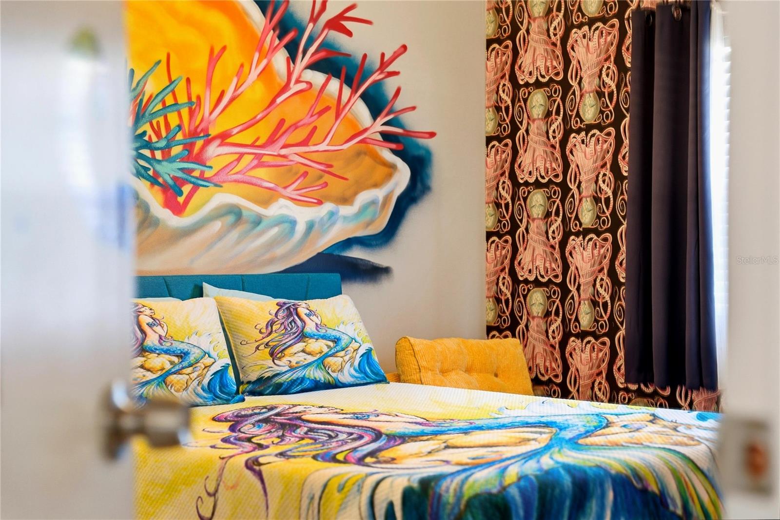 SARASOTA BEACH - Residential Income