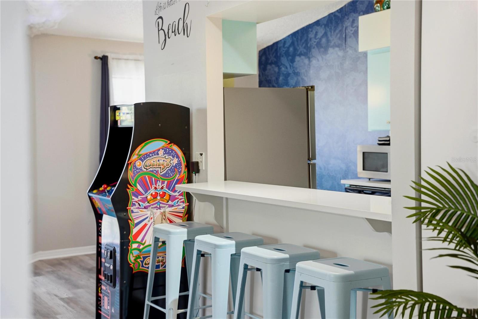 SARASOTA BEACH - Residential Income