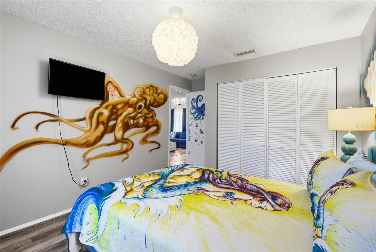 SARASOTA BEACH - Residential Income