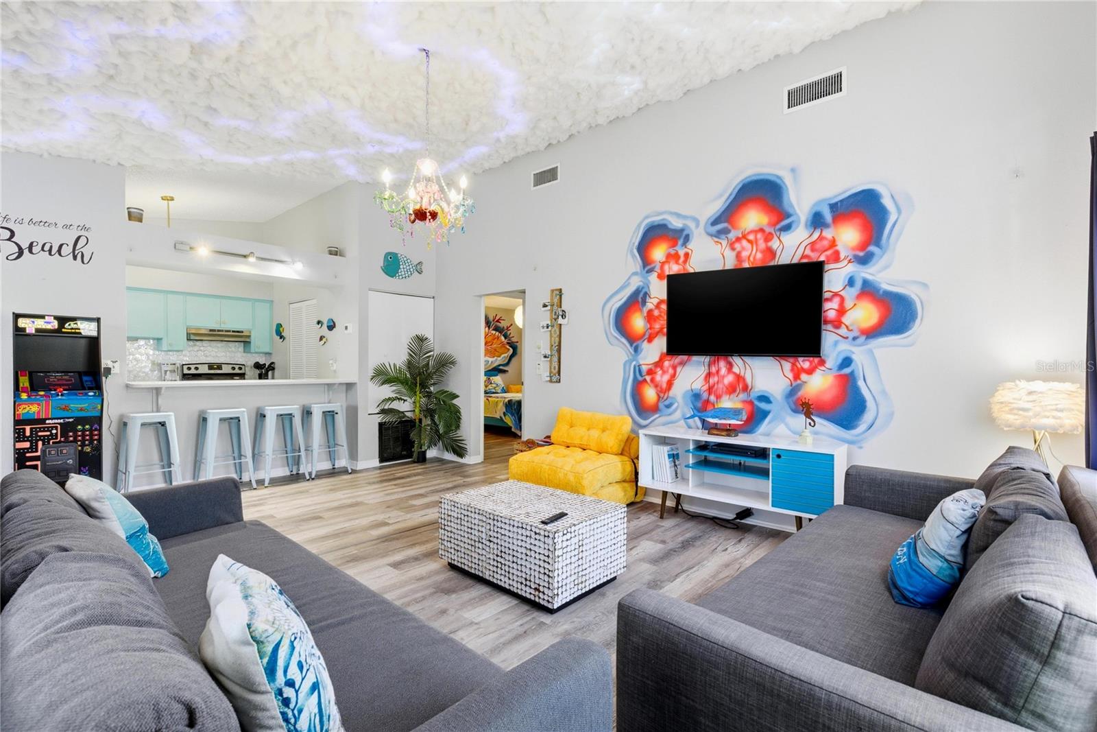 SARASOTA BEACH - Residential Income