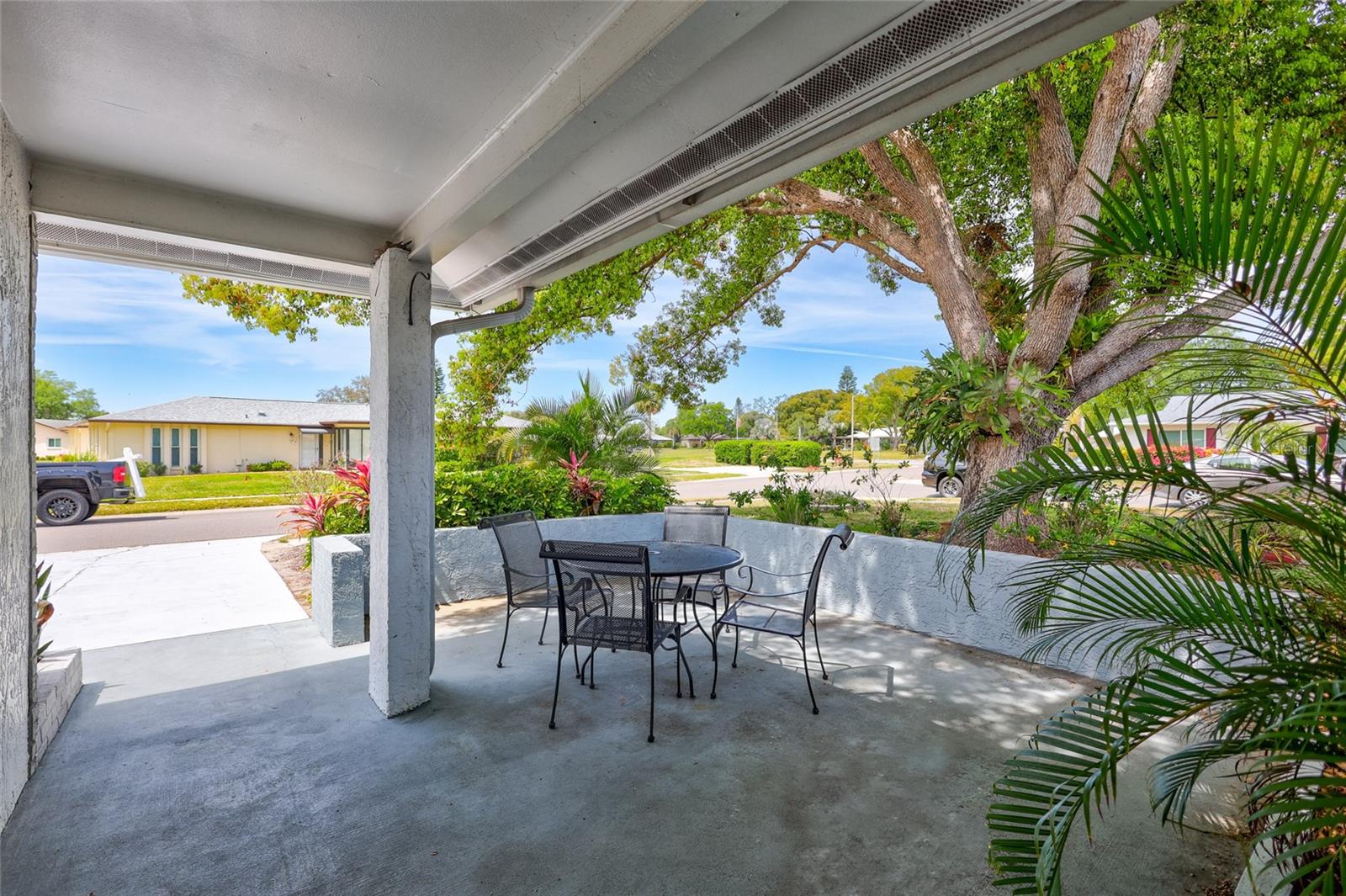 1496 QUEEN ANNE DRIVE