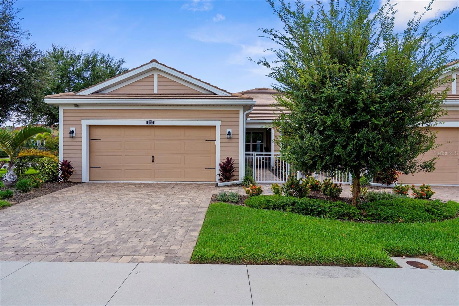 11789 TAPESTRY LANE