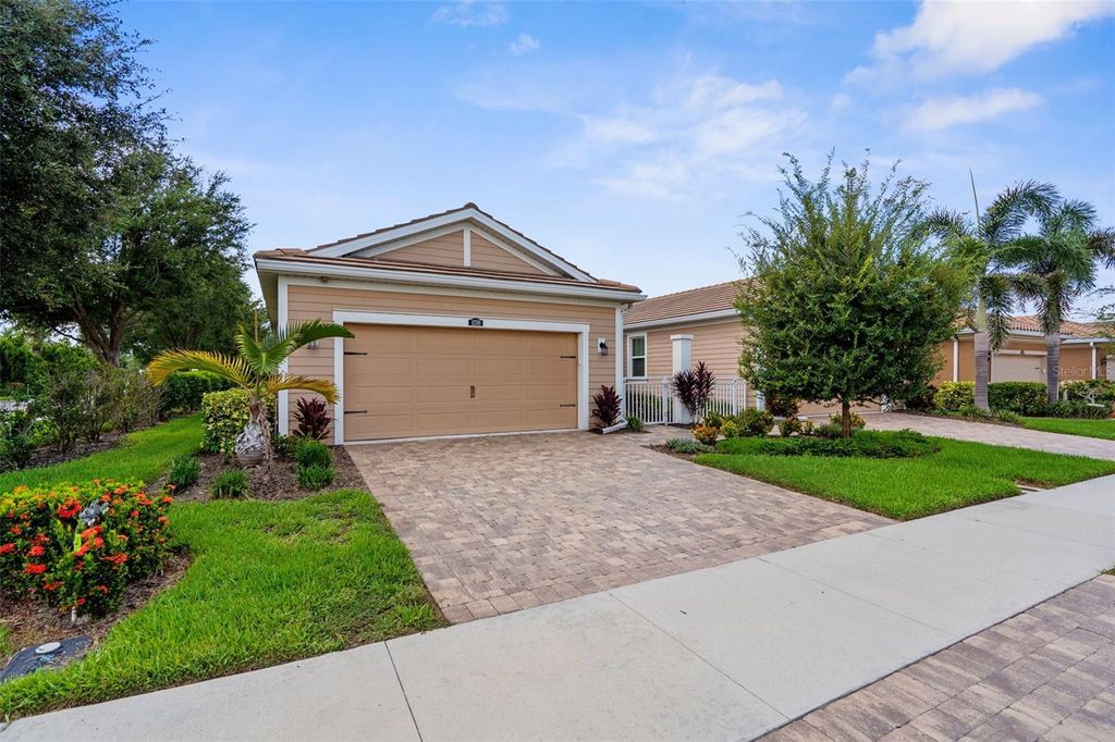 Photo of 11789 Tapestry Lane, Venice, FL 34293 (MLS # A4661187)