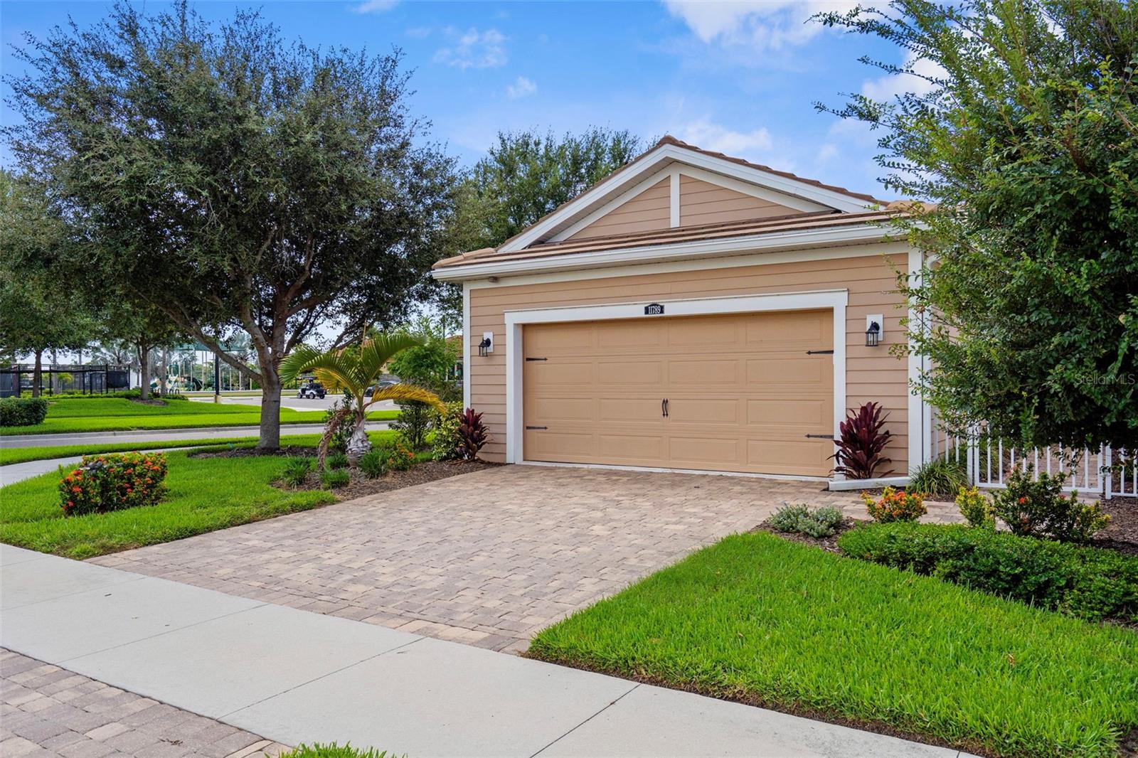 11789 TAPESTRY LANE