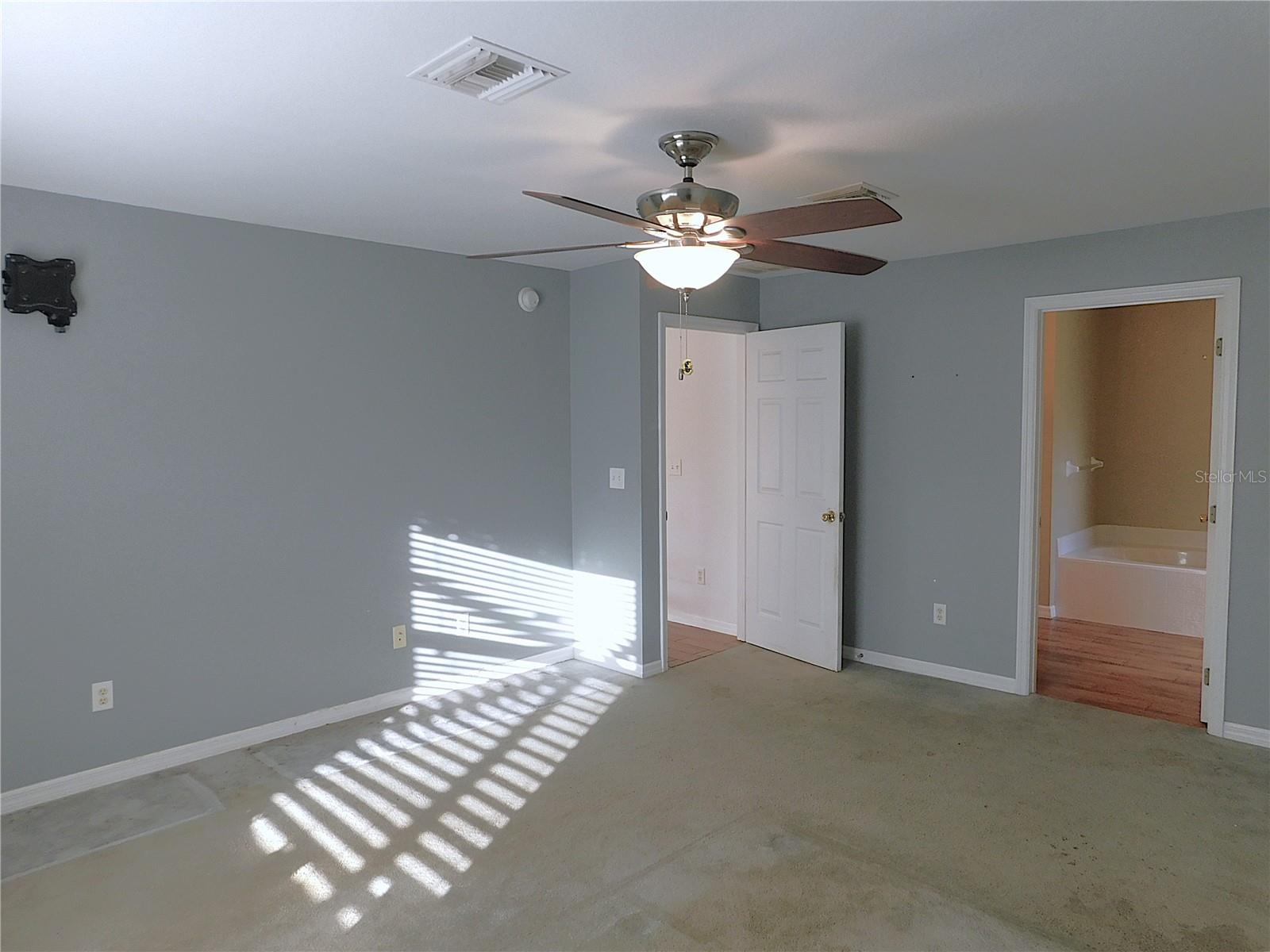 SILVER SPRINGS SHORES EAST - Residential