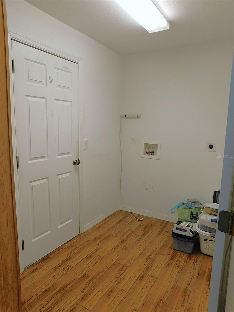 SILVER SPRINGS SHORES EAST - Residential