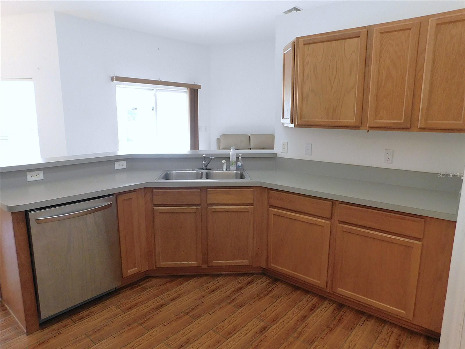 SILVER SPRINGS SHORES EAST - Residential