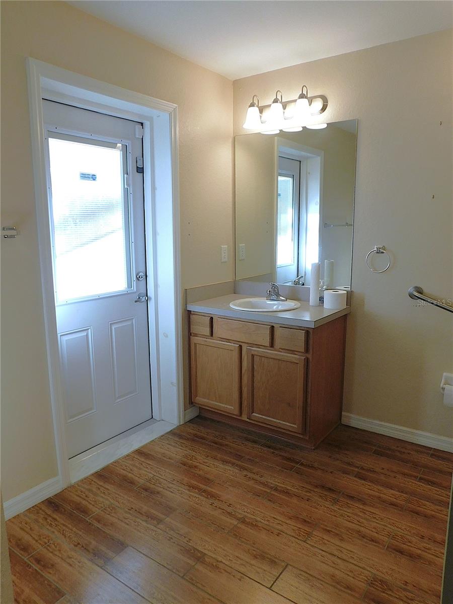 SILVER SPRINGS SHORES EAST - Residential