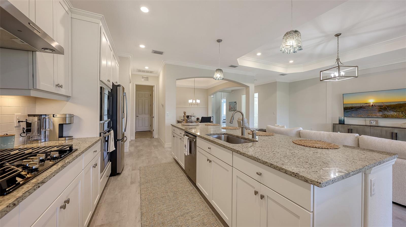 ARBOR GRANDE - Residential