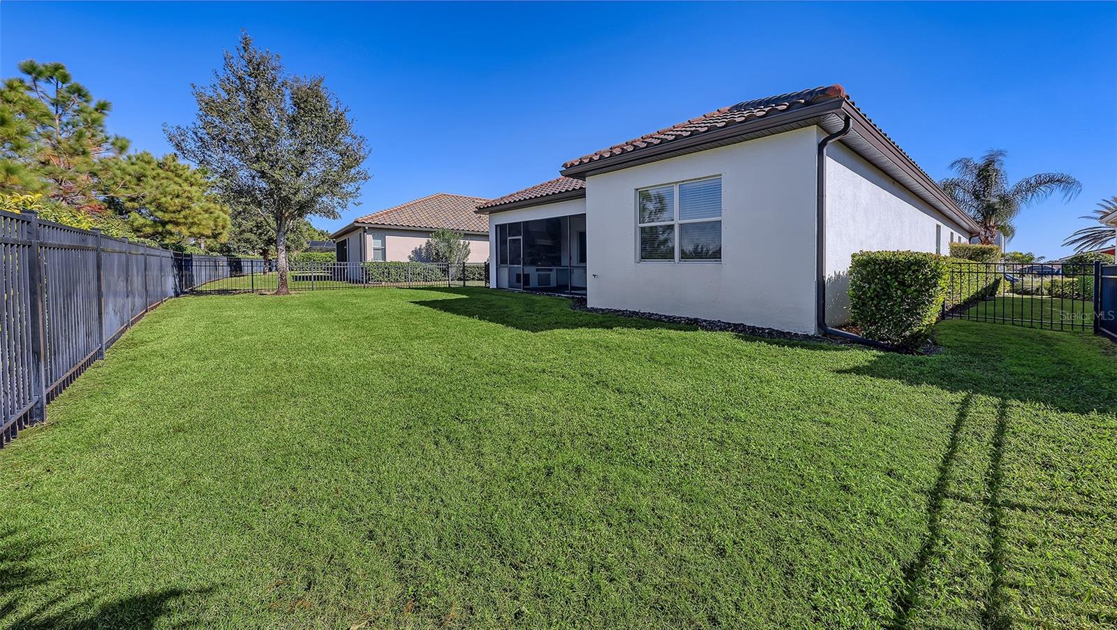 ARBOR GRANDE - Residential