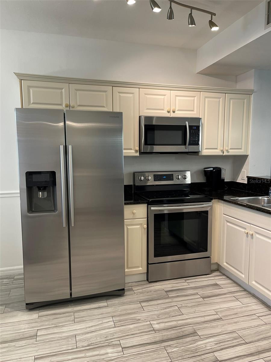 ACADEMY RESORT LODGE - Residential Lease