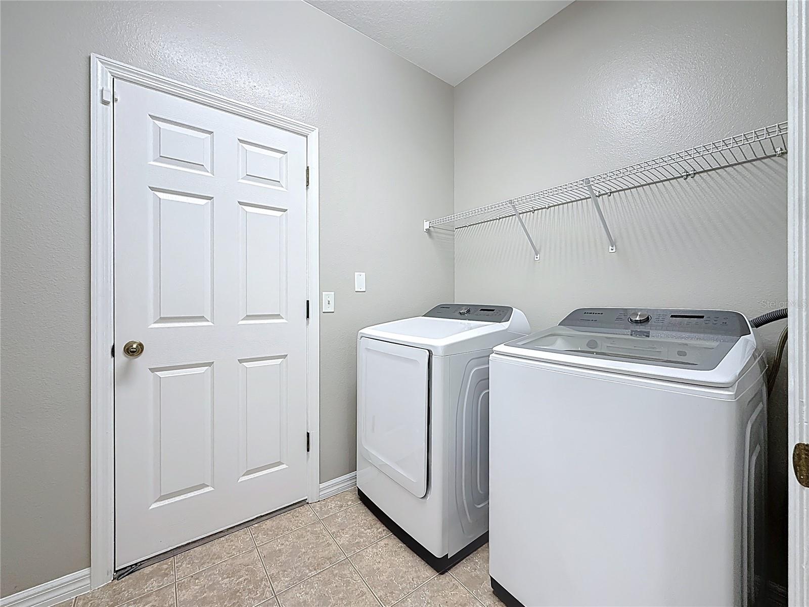 OAK LANDING - Residential