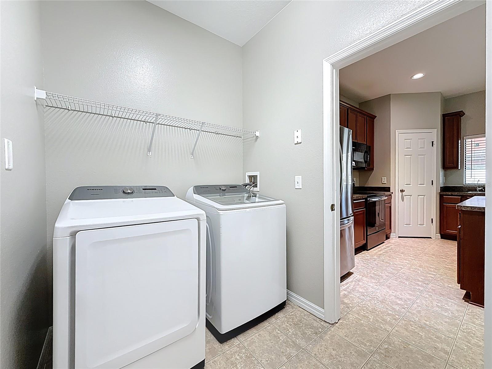 OAK LANDING - Residential