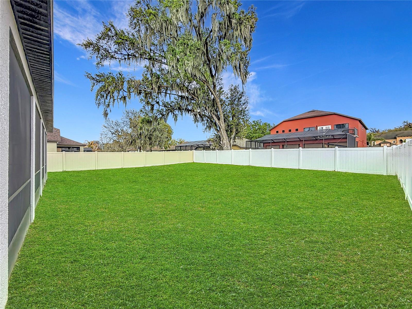 OAK LANDING - Residential