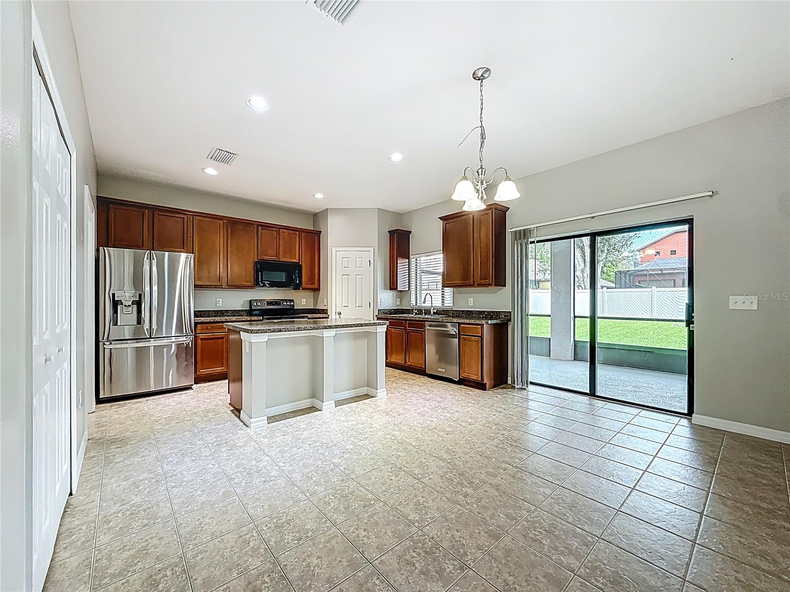 OAK LANDING - Residential