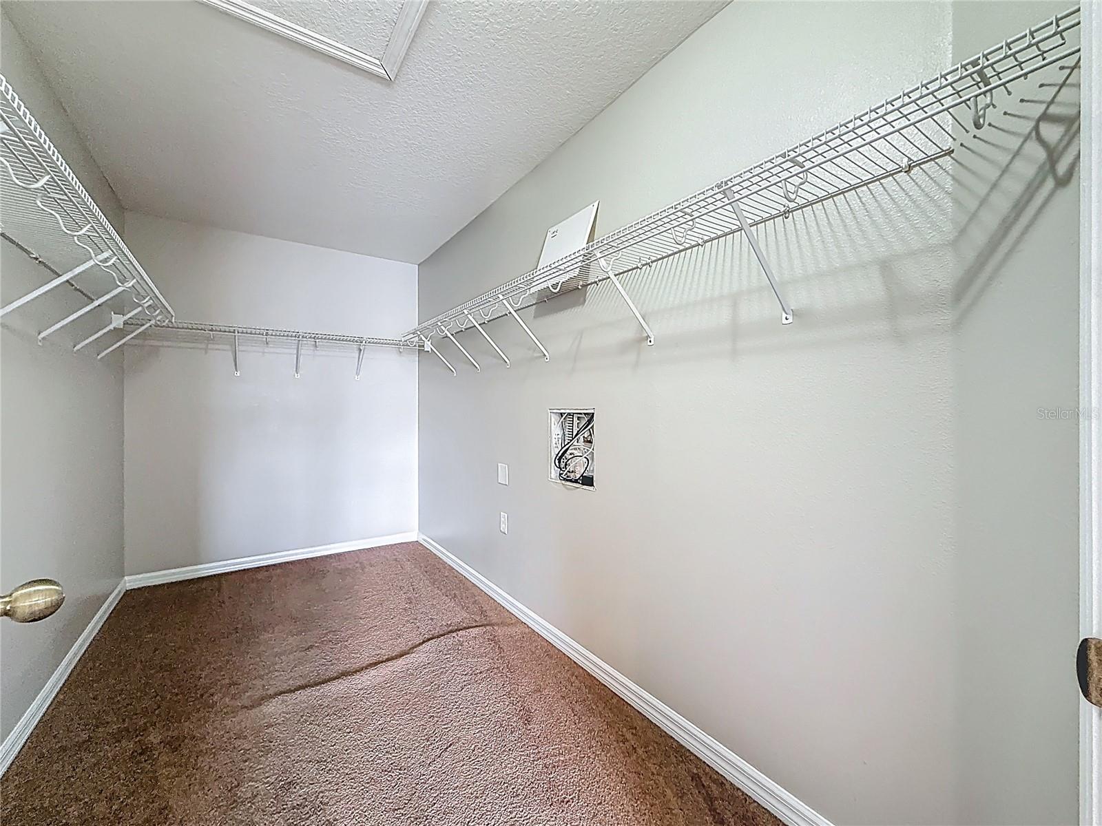 OAK LANDING - Residential