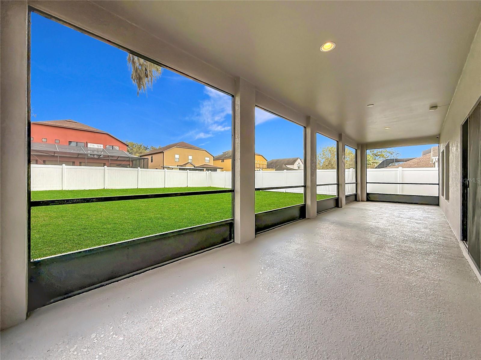 OAK LANDING - Residential