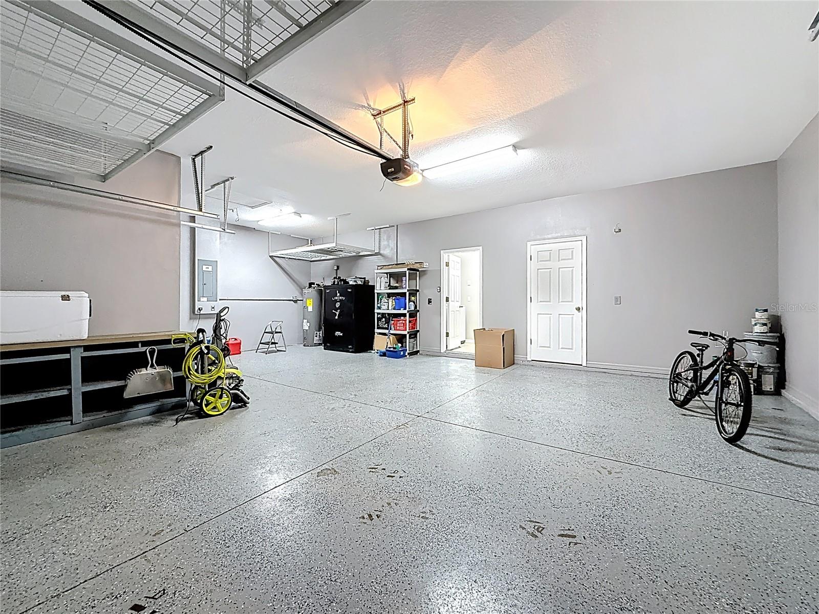 OAK LANDING - Residential