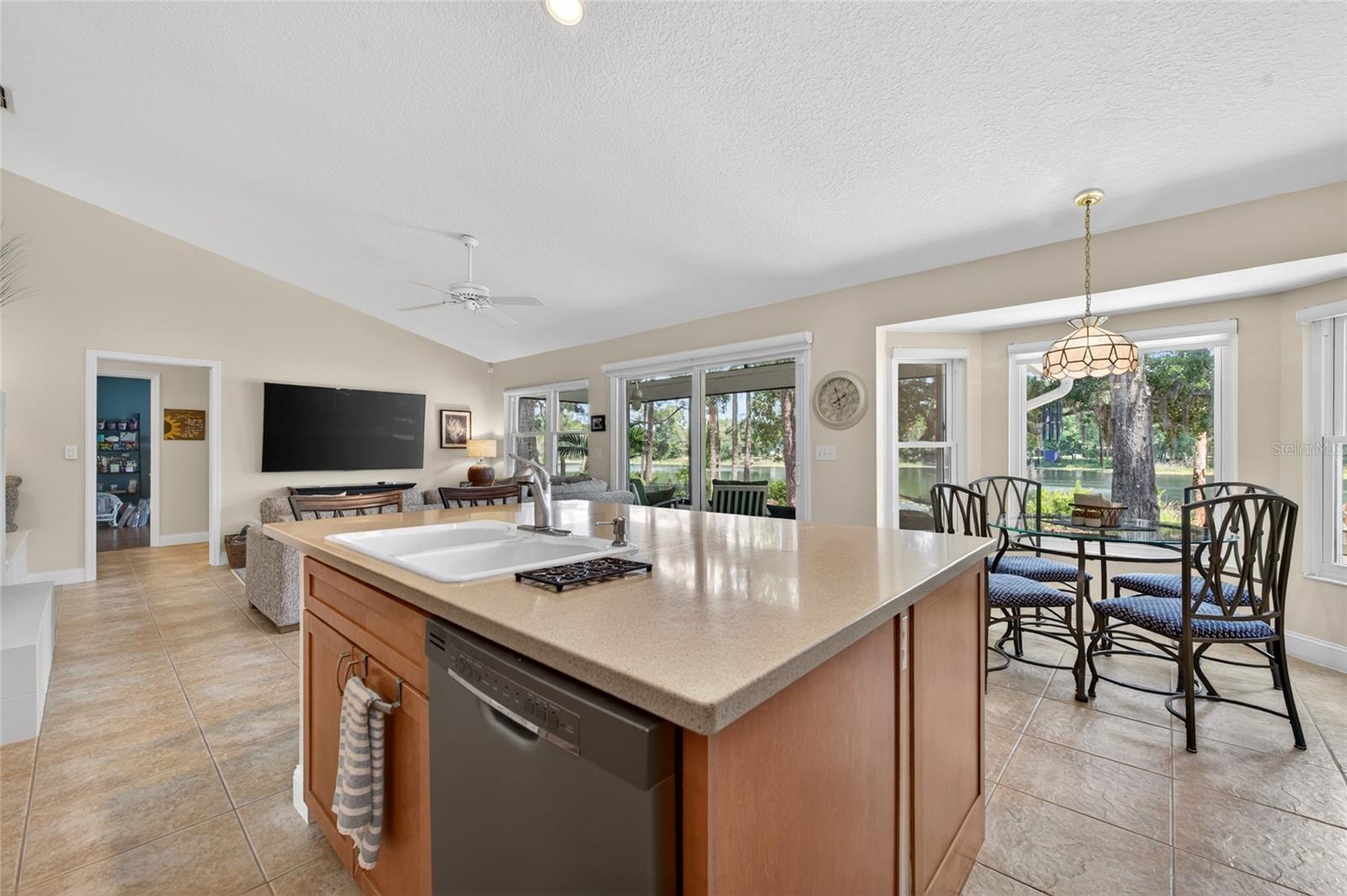 ESTATE HOMES AT BRADFORD COVE - Residential