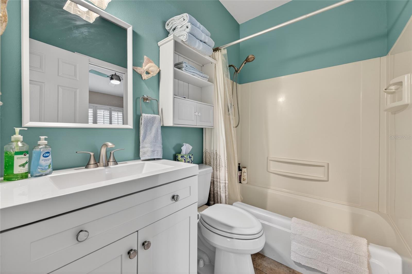 ESTATE HOMES AT BRADFORD COVE - Residential