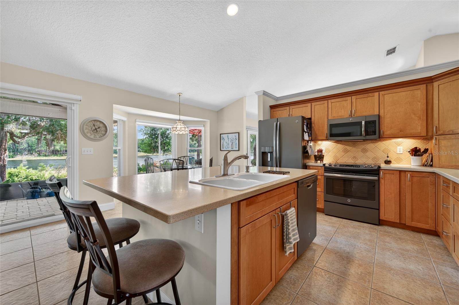 ESTATE HOMES AT BRADFORD COVE - Residential