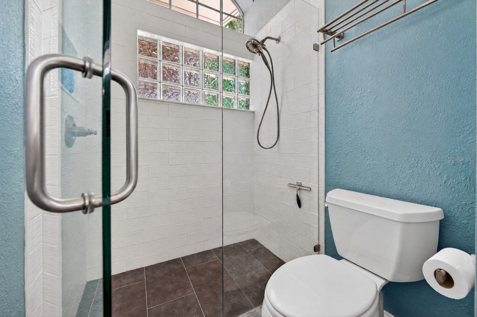 ESTATE HOMES AT BRADFORD COVE - Residential