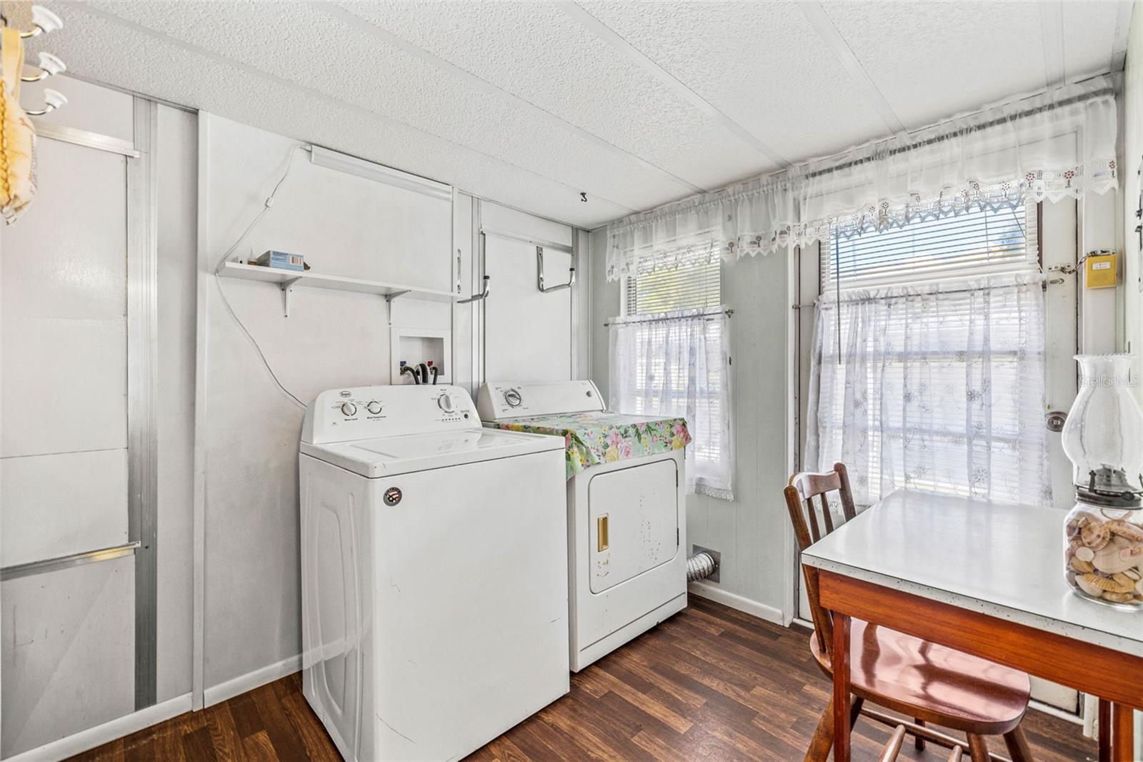 TROPICAL PARK - Residential