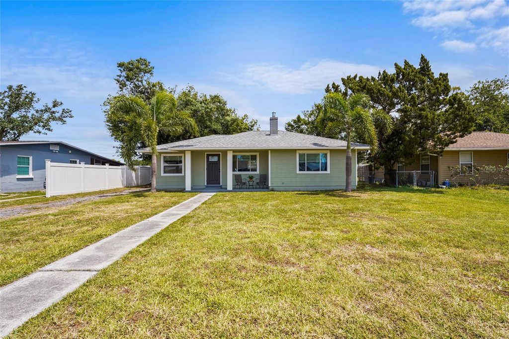 Photo of 3102 16th Avenue W, Bradenton, FL 34205 (MLS # A4671797)