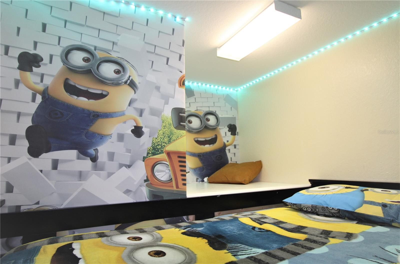 VENTURA AT WINDSOR HILLS CONDO PH 5 - Residential