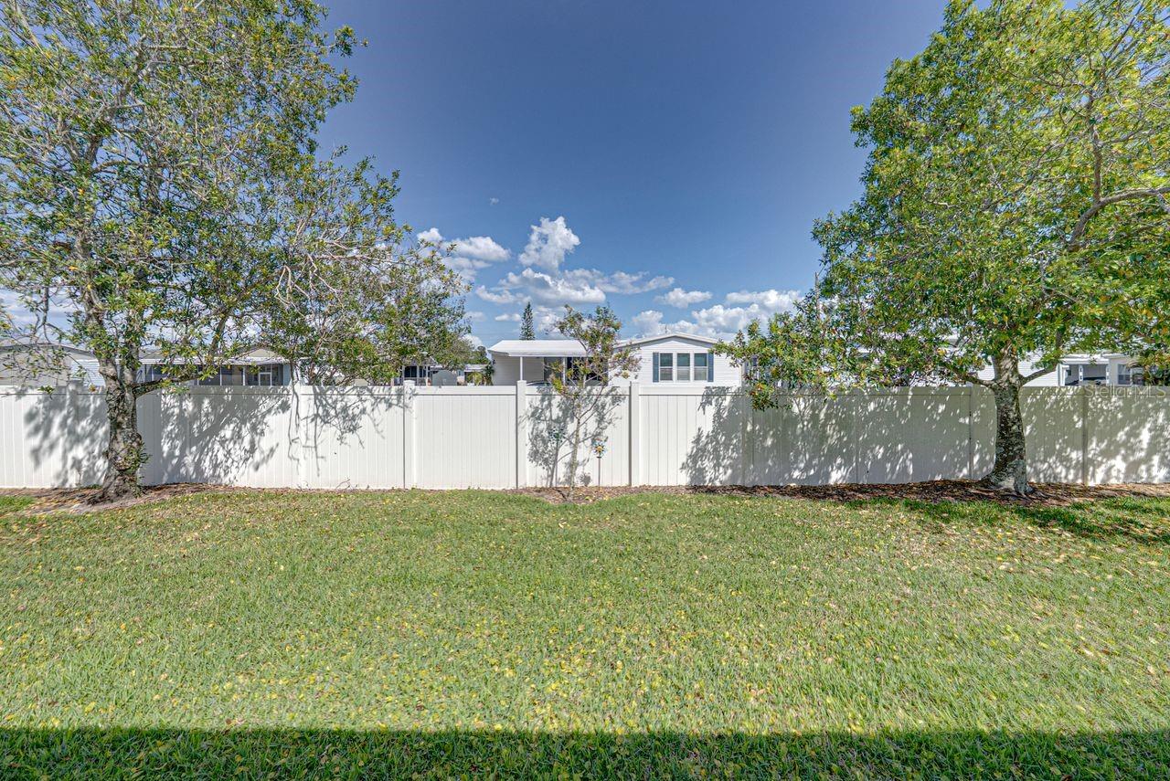 HERITAGE OAKS TOWNHOMES - Residential