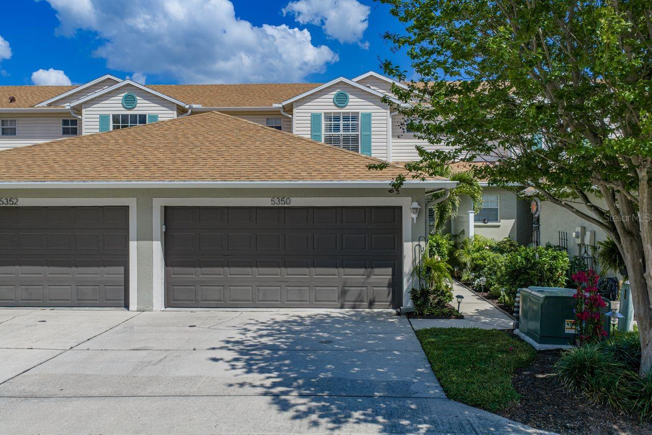 HERITAGE OAKS TOWNHOMES - Residential