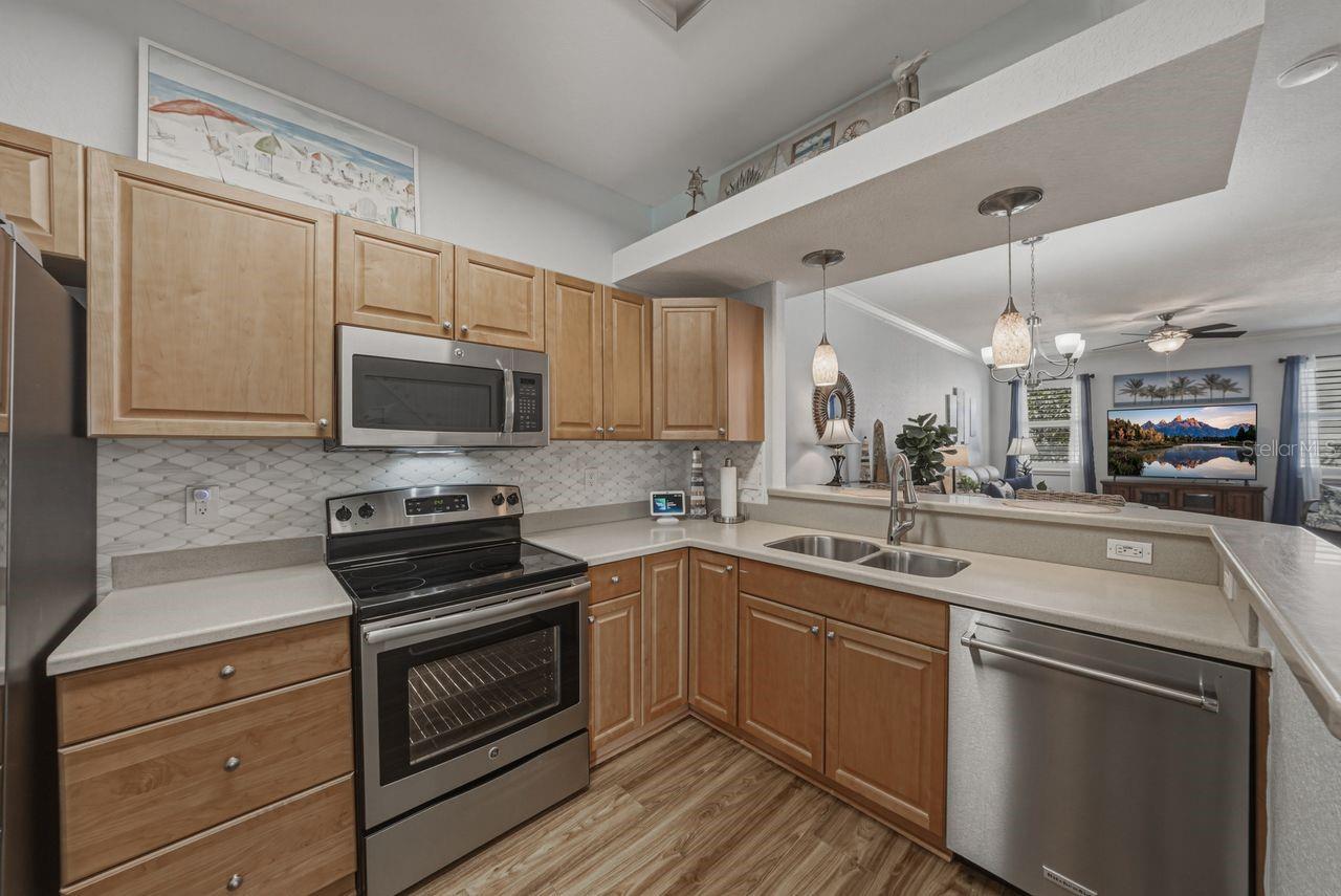 HERITAGE OAKS TOWNHOMES - Residential