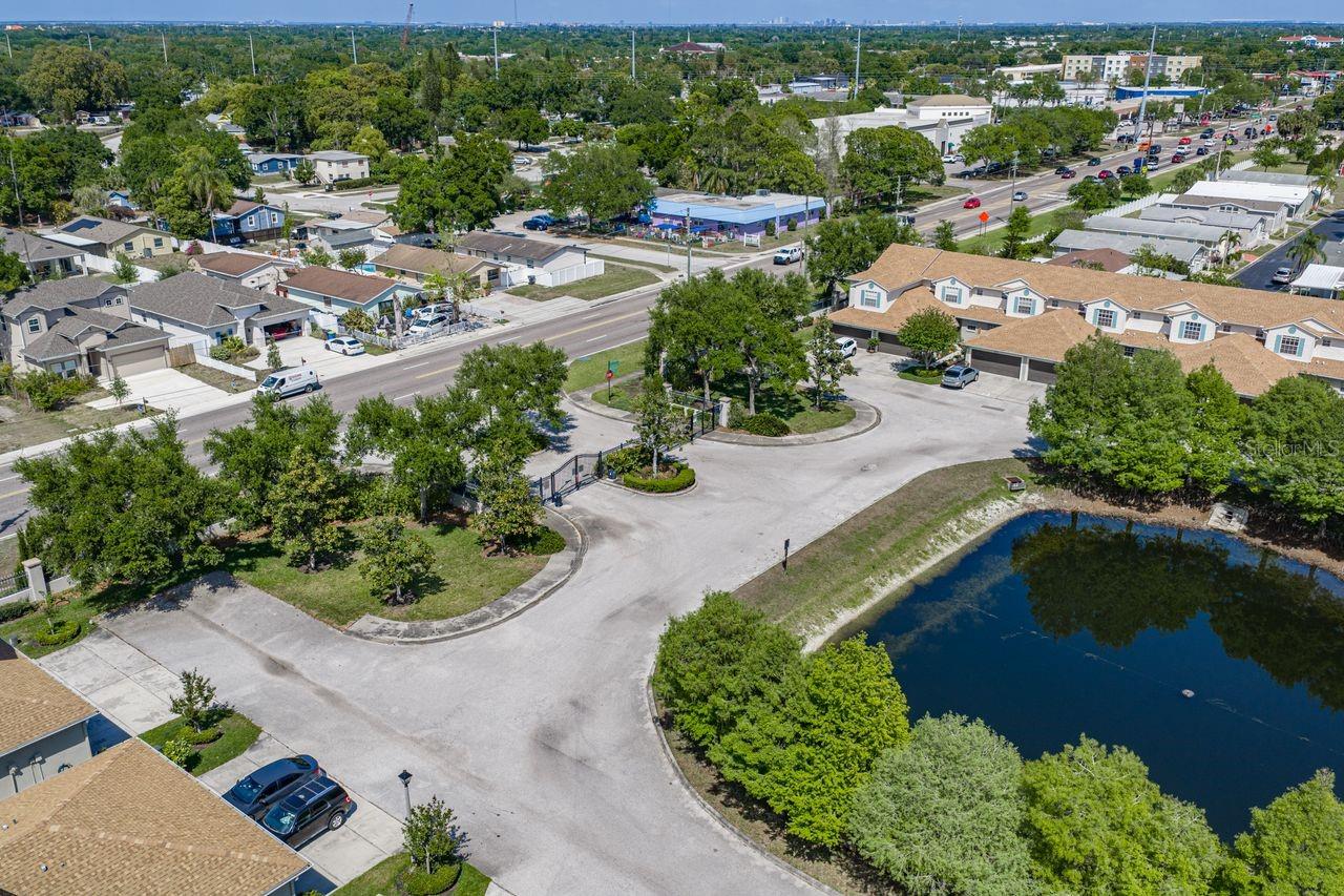 HERITAGE OAKS TOWNHOMES - Residential