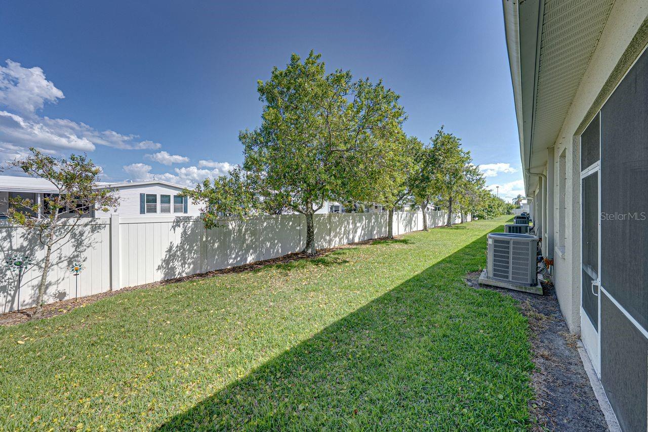 HERITAGE OAKS TOWNHOMES - Residential