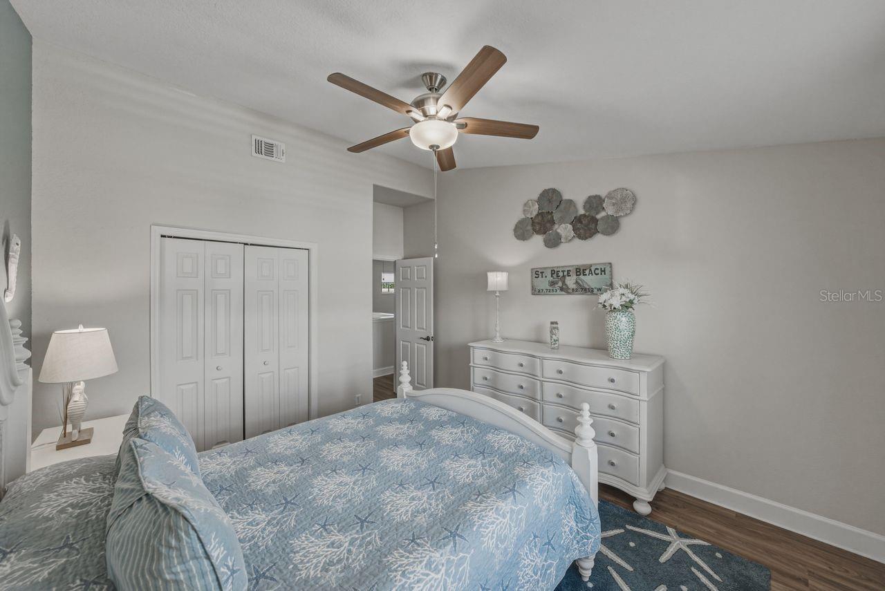 HERITAGE OAKS TOWNHOMES - Residential